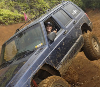 Photos of a hot girl off-roading in Jeep  theTHROTTLE