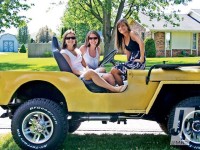 Jeep Chicks Yellow Jeep Girls Photo 1  got 4 x 4