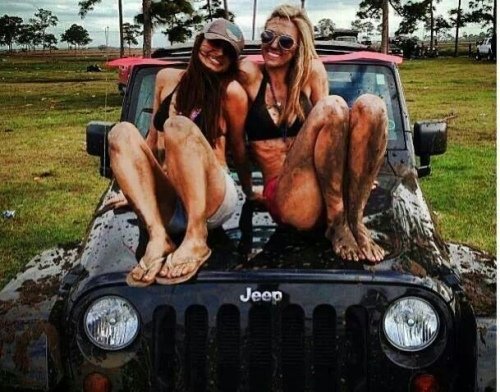 Photos of hot Jeep girls  theCHIVE