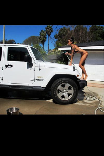 Happy Friday More Hot Girls Posing With Hot Jeeps – JK-Forum …