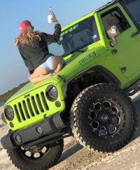 Barefooted Jeepgirls  jeep girls  Jeep Jeep truck Green jeep