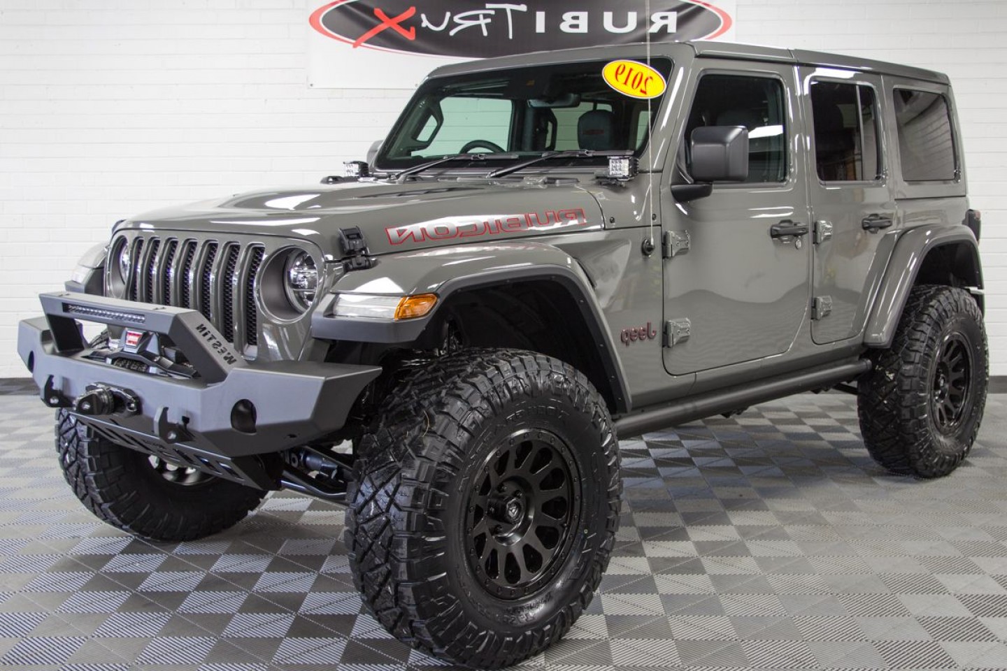 Custom Jeep Wrangler Rubicon Unlimited Jlu Sting Gray Handandbeak My